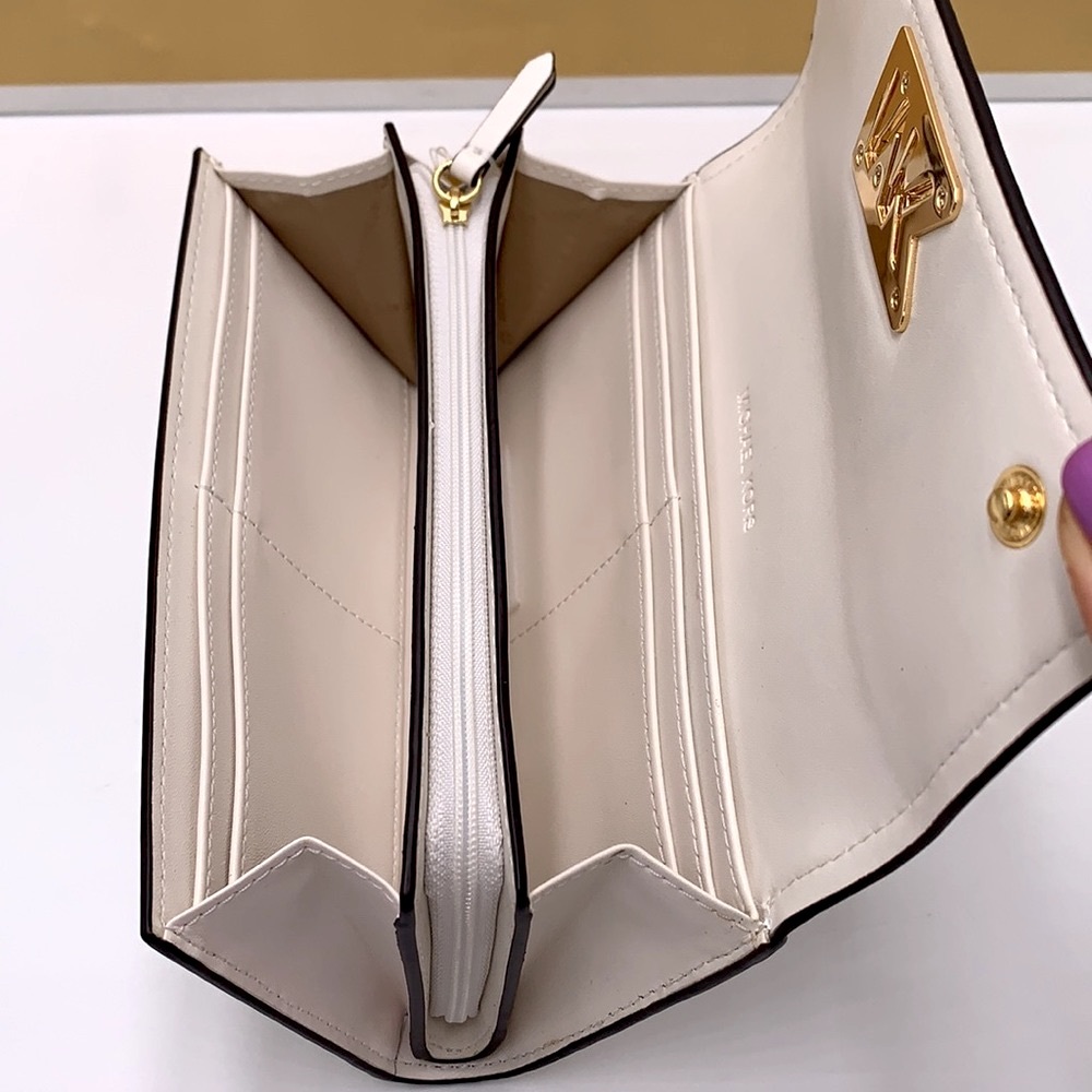 NWT MICHAEL KORS MIMI LARGE BIFOLD WALLET OPTIC WHITE COLOR - Picture 7 of 16